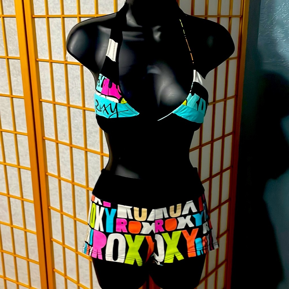 2 piece women’s Bathing suit.
